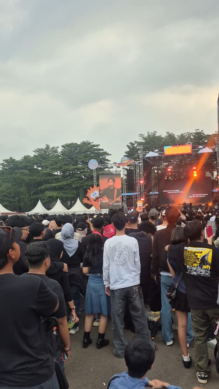Suasana konser yang didukung TixLane