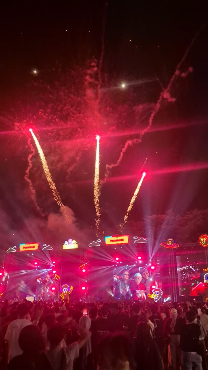Kerumunan penonton event